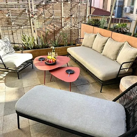 L'ame De - Terrasse Doree Sur Place Massena Nizza