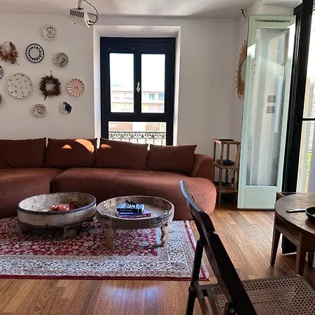 L'ame De - Terrasse Doree Sur Place Massena Lägenhet