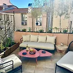 L'ame De - Terrasse Doree Sur Place Massena Apartment *