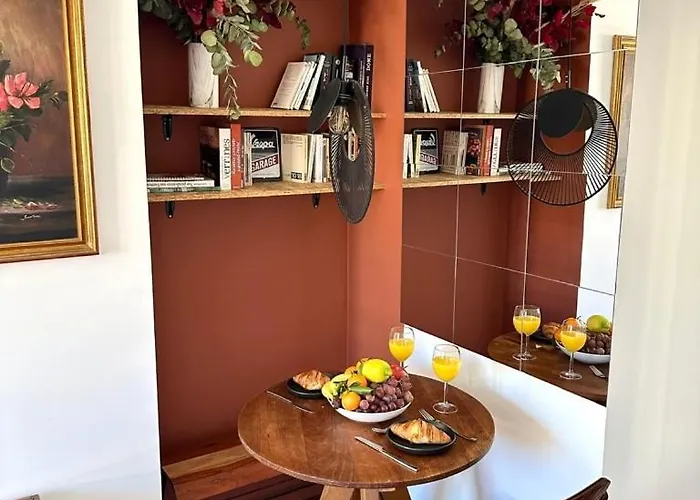 L'ame De - Terrasse Doree Sur Place Massena Nizza